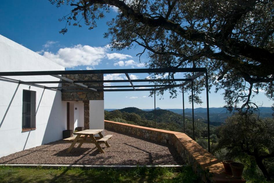 Las Tobas Higuera De La Sierra  Εξωτερικό φωτογραφία
