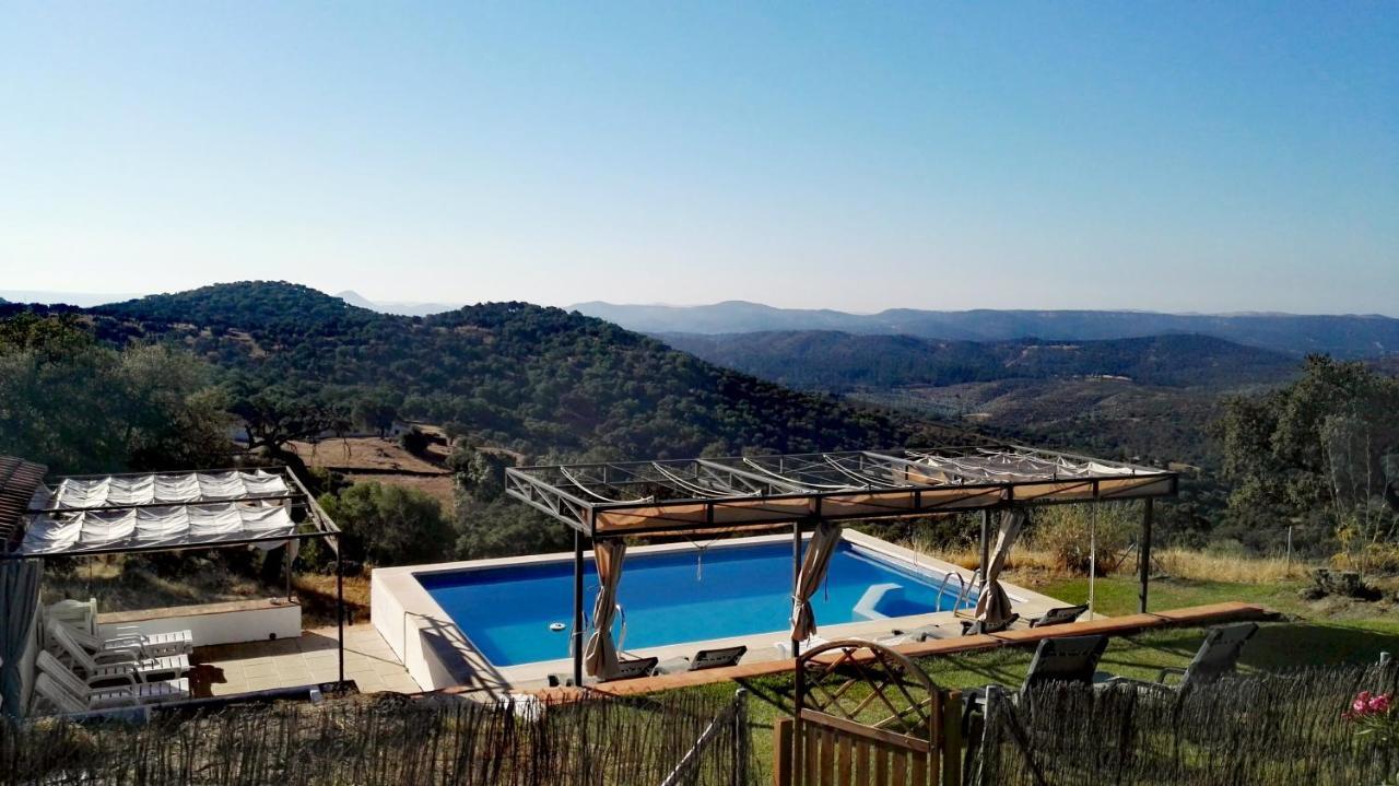 Las Tobas Higuera De La Sierra  Εξωτερικό φωτογραφία