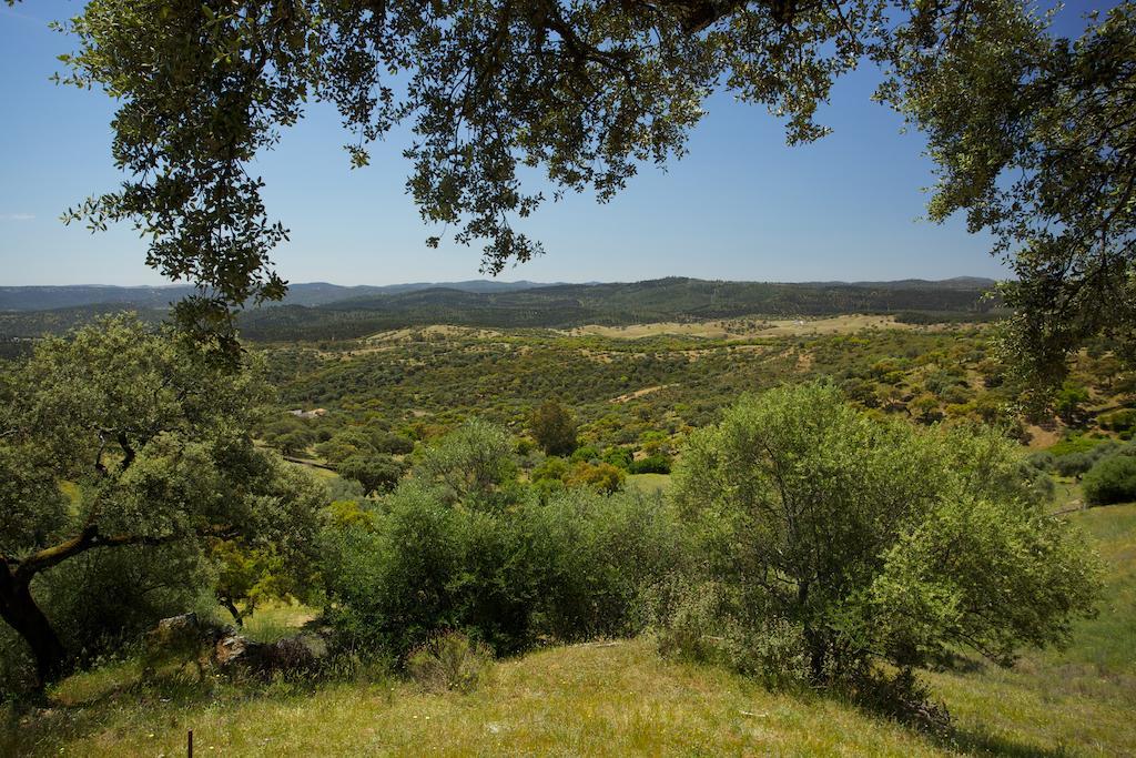 Las Tobas Higuera De La Sierra  Εξωτερικό φωτογραφία